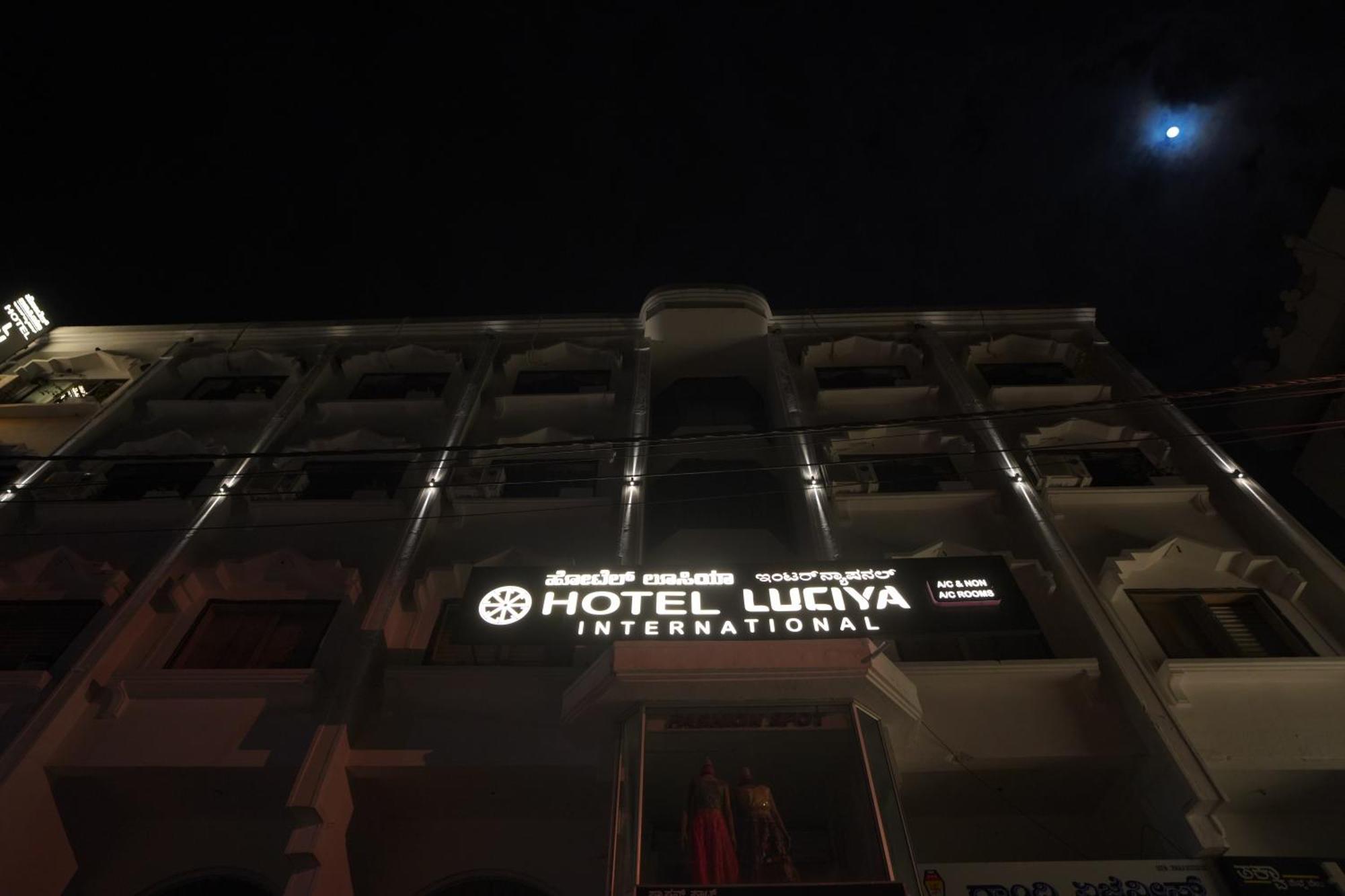 Luciya International Mysore Eksteriør billede