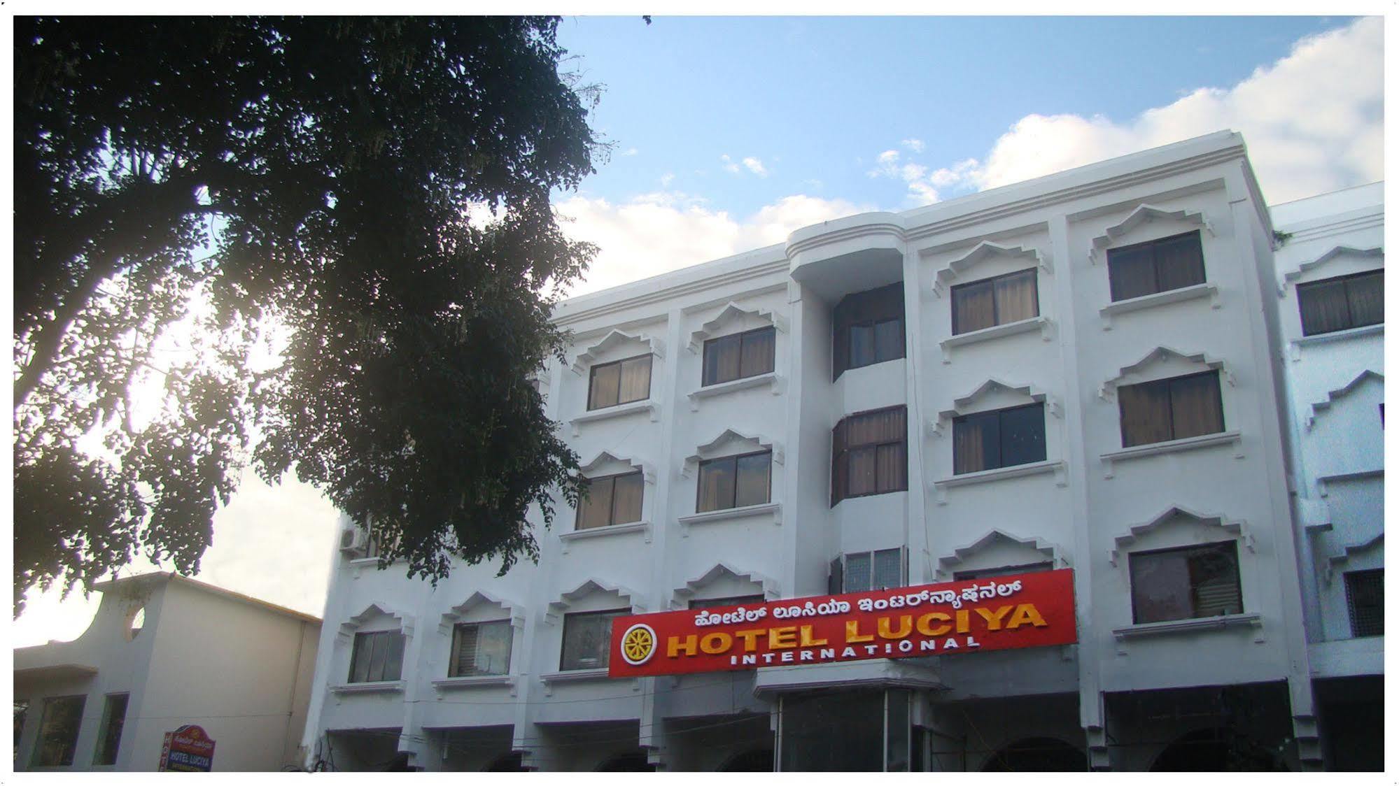 Luciya International Mysore Eksteriør billede